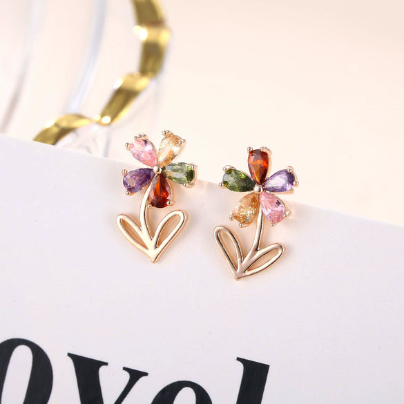 Simple Fashion Copper Five Petal Flower Earrings With Shiny Zircon Style Sweet Cute Eye Catching Floral Earrings