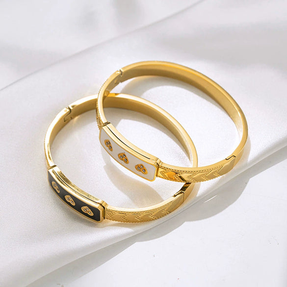 Simple Fashion Drop Oil Love Titanium Steel Polished Bracelet For Female