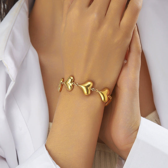Simple Fashion Fadeless Heartshaped Adjustable Women's Stainless Steel Jewelry Bracelet With Electroplating Treatment