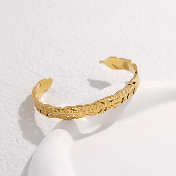 Simple Fashion Hollow Leaves Open Feather All Match Stainless Steel Bracelet With Electroplating Treatment