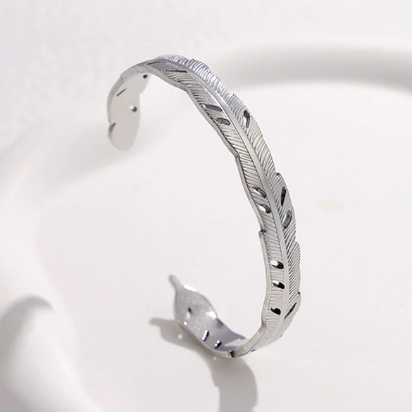 Simple Fashion Hollow Leaves Open Feather All Match Stainless Steel Bracelet With Electroplating Treatment