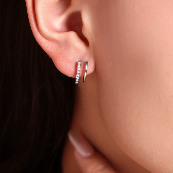 Simple Fashion Small Cshaped Ear Jewelry For Women Titanium Steel Rhinestone Geometric Design Electroplating Treatment