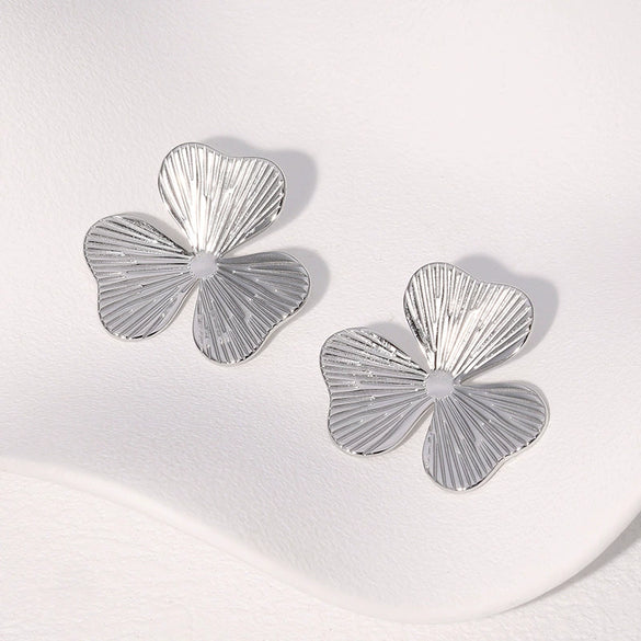 Simple Fashion Stainless Steel Flower Earrings For Women With Electroplating Design