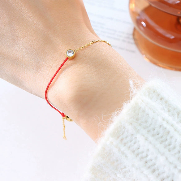 Simple Fashionable Red Woven Hand Rope Bracelet For Men And Women Light Luxury Niche Exquisite Titanium Steel Gold Plated Chain Geometric Style Electroplated