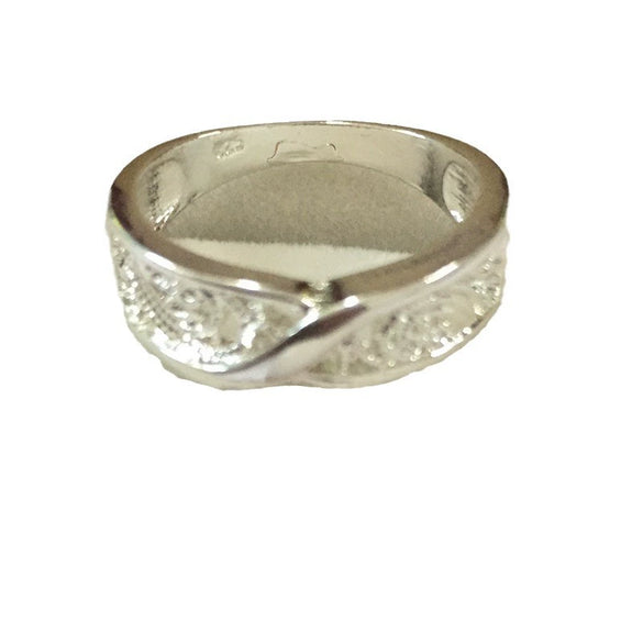 Simple Geometric Metal Women's Ring With Electroplated Finish Fashion Banquet Jewelry