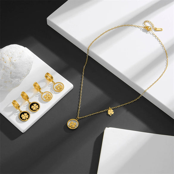 Simple Geometric Titanium Steel Four Leaf Love Grass Necklace