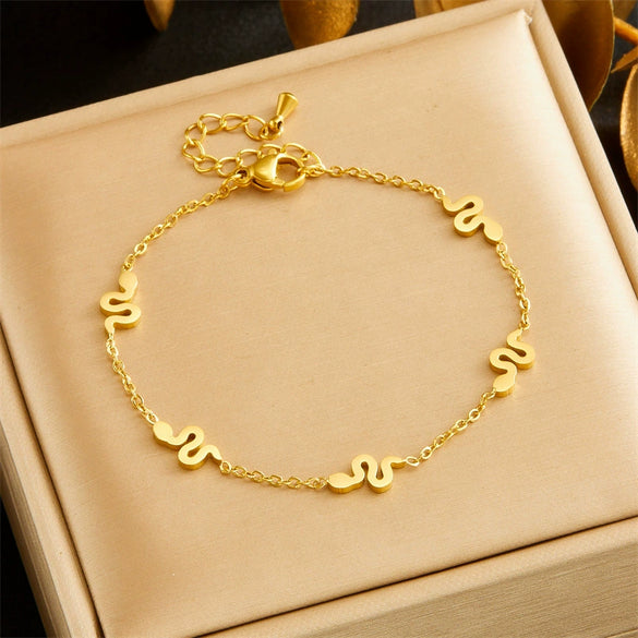 Simple Ginning Stainless Steel Snake Accessories Pendant Chain Necklace Earrings Bracelet Suit With Animal Zodiac Pattern And Electroplating Treatment