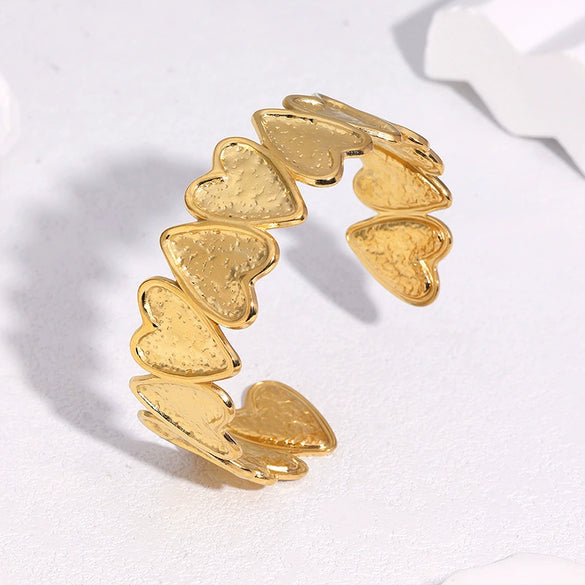 Simple Gold Electroplated Stainless Steel Heart Bracelet Sweet Cute High End Fade Resistant Jewelry