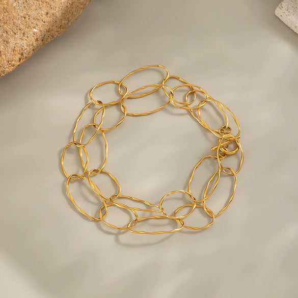 Simple Handmade Oval Chain Necklace For Women With Geometric Pendant Electroplated In Titanium Steel