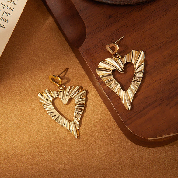 Simple Heartshaped Retro Titanium Steel Electroplated Earrings For Women
