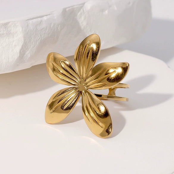 Simple Holiday Style Goldplated Stainless Steel Open Ring For Women With Flower Design And Electroplating Treatment
