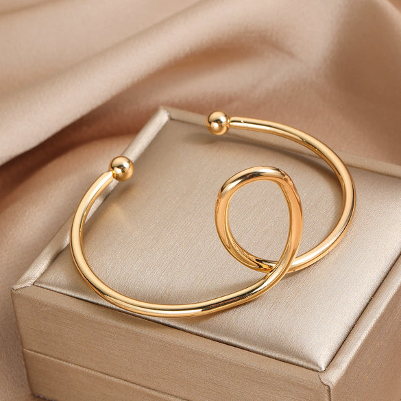 Simple Metal Bracelet With Electroplating Treatment