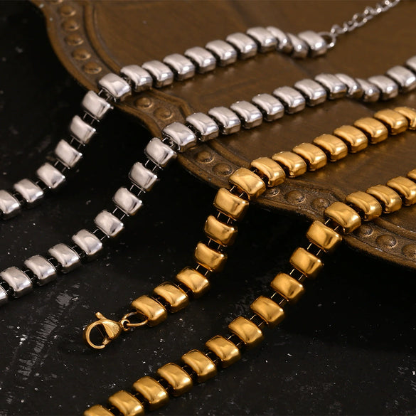 Simple Niche Design Creative Women's Stainless Steel And Titanium Steel Geometric Fashion Elastic Peas Bracelet And Necklace With 18K Gold Plated Electroplating Treatment