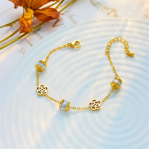 Simple Niche Fashion Chain Titanium Steel Hollow Flower Unisex Bracelet With Electroplating