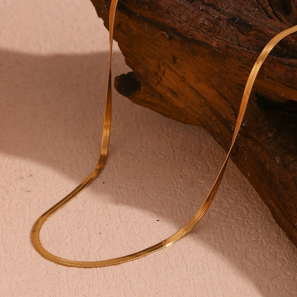 Simple Niche Personality Explosions Women's Stainless Steel 18K Gold Plated Blade Chain Necklace With Geometric Styling