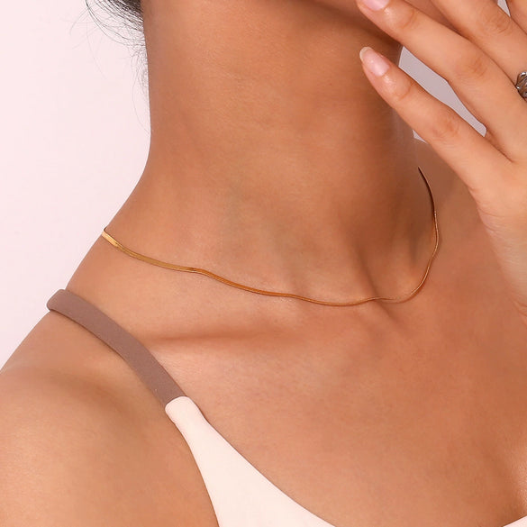 Simple Niche Personality Explosions Women's Stainless Steel 18K Gold Plated Blade Chain Necklace With Geometric Styling