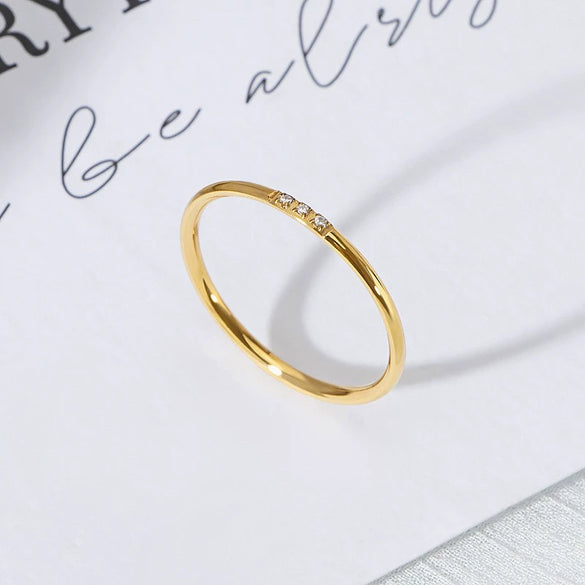 Simple Plain Zircon Ring For Women In Titanium Steel With Geometric Shape And Electroplating Design