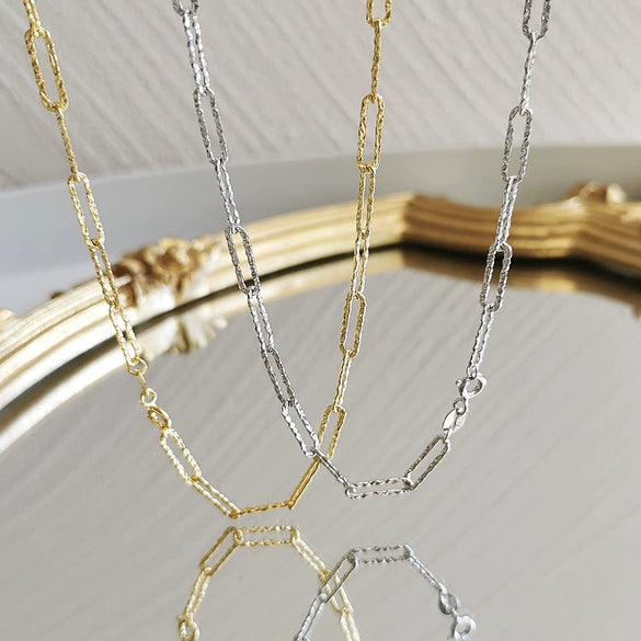 Simple Rectangular S925 Silver Women's Retro Light Luxury Collarbone Chain With Geometric Styling And Electroplating
