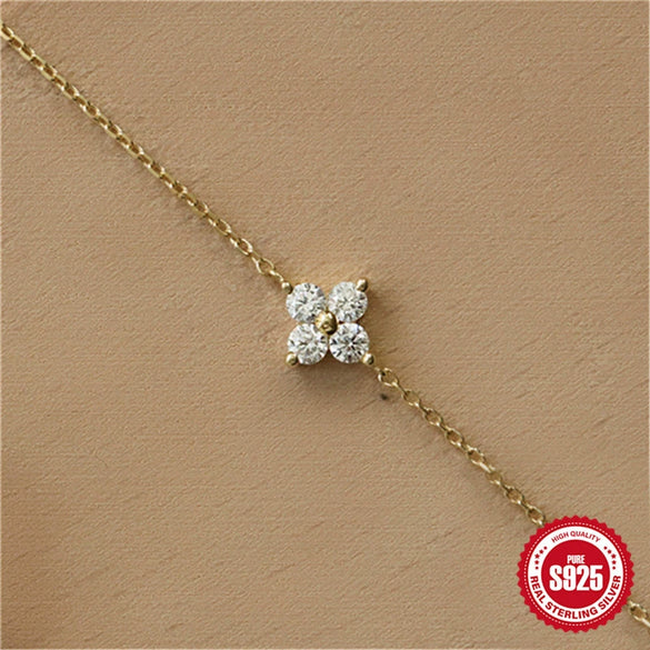 Simple S925 Silver Goldplated Women's Mini Fourleaf Clover Bracelet With Electroplating Treatment