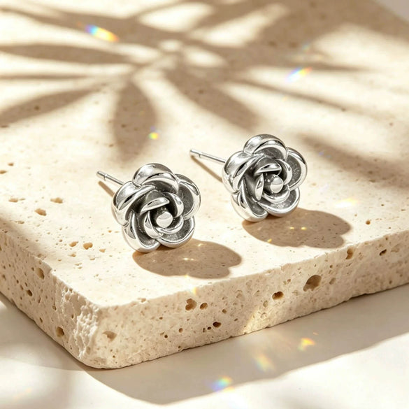 Simple Stainless Steel Floral Earrings And Necklace Set With Electroplated Finish Elegant Versatile Light Luxury Women's Accessories