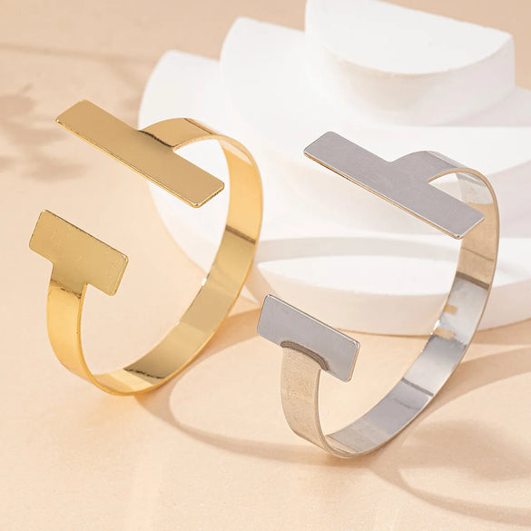 Simple Style Artistic Solid Color Ferroalloy Wholesale Bangle