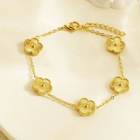 Simple Style Flower 304 Stainless Steel 18K Gold Plated Bracelets In Bulk