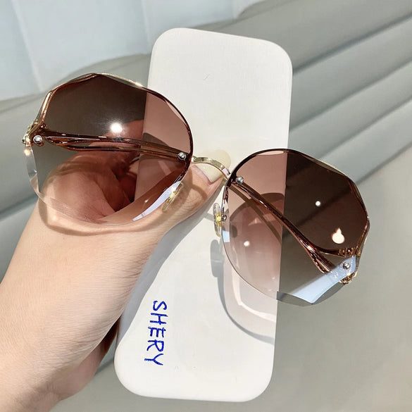 Simple Style Gradient Color Pc Polygon Patchwork Frameless Women'S Sunglasses