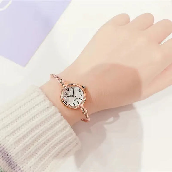 Simple Style Round Buckle Quartz Women'S Watches