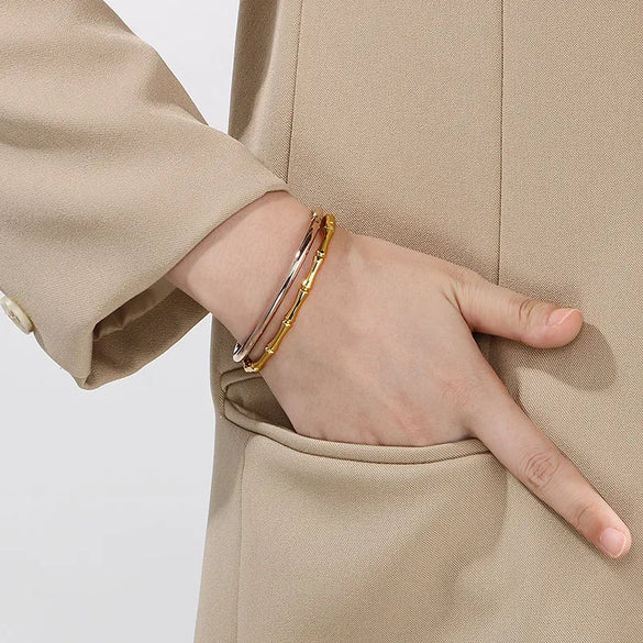 Simple Style Solid Color 304 Stainless Steel 18K Gold Plated Bangle In Bulk