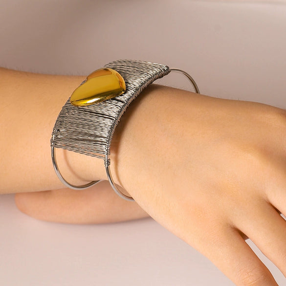 Simple Style Stainless Steel 18K Gold Plated Love Bracelet For Women With 18K Furnace Vacuum Plating