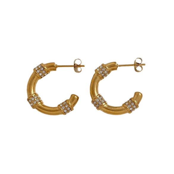 Simple Temperament Cshaped Women's Earrings In Stainless Steel With Diamond Plating And Geometric Design