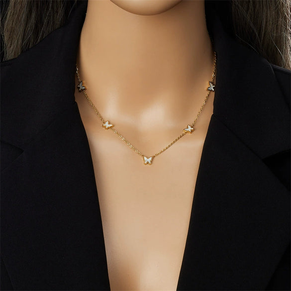 Simple Temperament White Shellfish Butterfly Women's Accessories Chain Bracelet Earrings Necklace Set In Stainless Steel With Insect Pattern And Electroplating