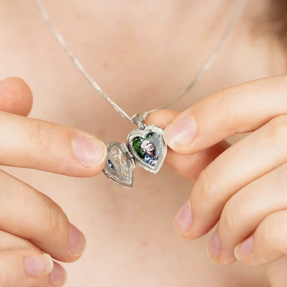 Simple Titanium Steel Heart Openable Photo Album Necklace Electroplated With 18K Real Gold