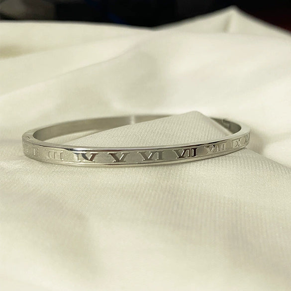 Simple Titanium Steel Open Cuff Bracelet For Women With Roman Numeral Electroplated Design Fashion Versatile Non Fading Jewelry