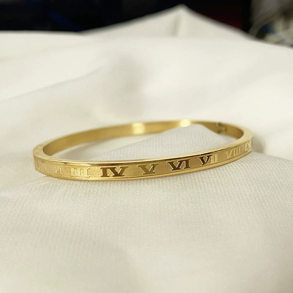 Simple Titanium Steel Open Cuff Bracelet For Women With Roman Numeral Electroplated Design Fashion Versatile Non Fading Jewelry