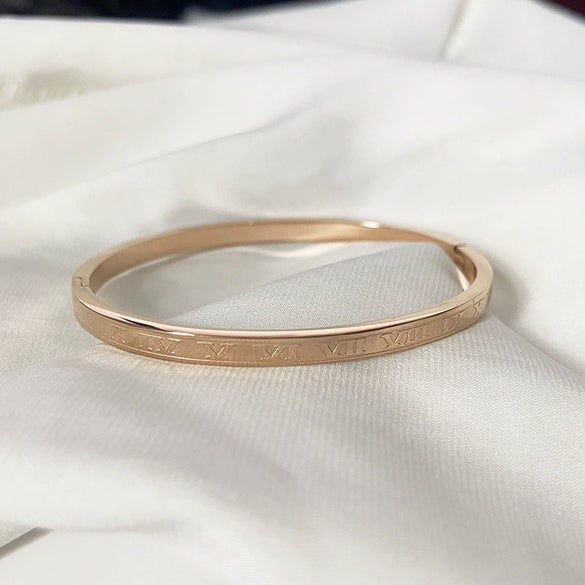Simple Titanium Steel Open Cuff Bracelet For Women With Roman Numeral Electroplated Design Fashion Versatile Non Fading Jewelry