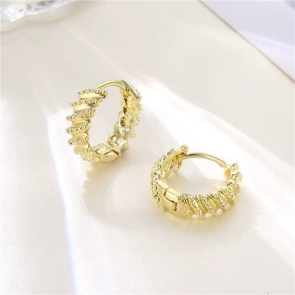 Simple Twisted Geometric Copper Earrings For Women With Electroplating Treatment