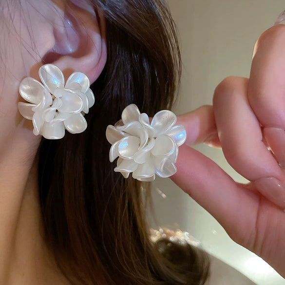Small Fresh Sweet Flower Fabric Earrings With Electroplating Treatment