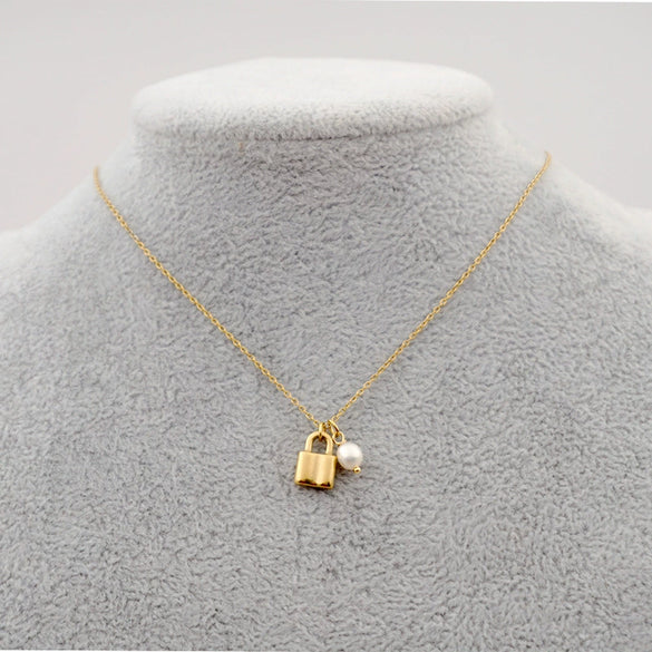 Small Heart Shaped Pendant Titanium Steel Thin Cross Chain Fashion Clavicle Chain For Girls