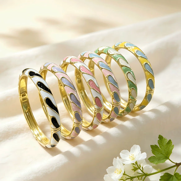 Spiral Enamel Open Cuff Bracelet With Retro Geometric Color Block Design And Plated Finish Wholesale Fashion Accessory