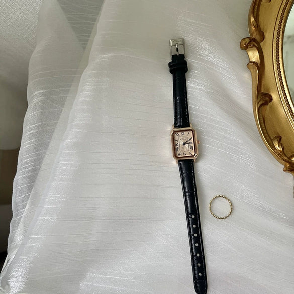 Square Retro Women's Watch Alloy Case Ordinary Glass Mirror Leisure Style
