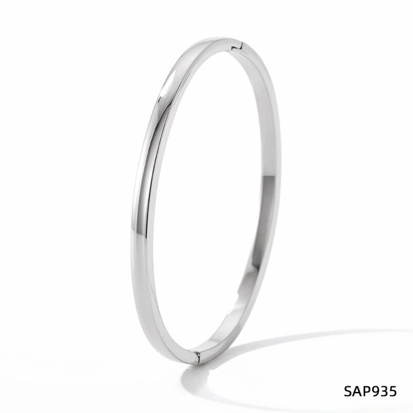 Stacked Geometric Oval Gold Glossy Plain Ring Bracelet In Stainless Steel With Electroplating