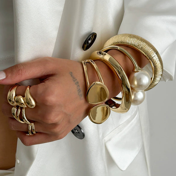 Stacked Irregular Alloy Bracelet With Electroplating Treatment