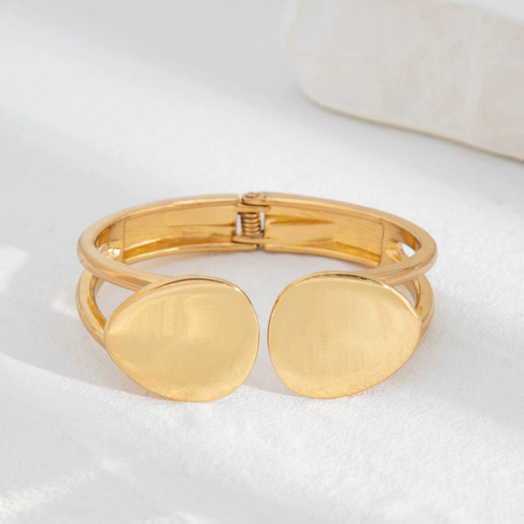 Stacked Irregular Alloy Bracelet With Electroplating Treatment
