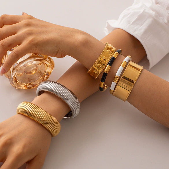 Stacked Stainless Steel And Titanium Steel Embossed Geometric Style Bracelet Accessories With Electroplating