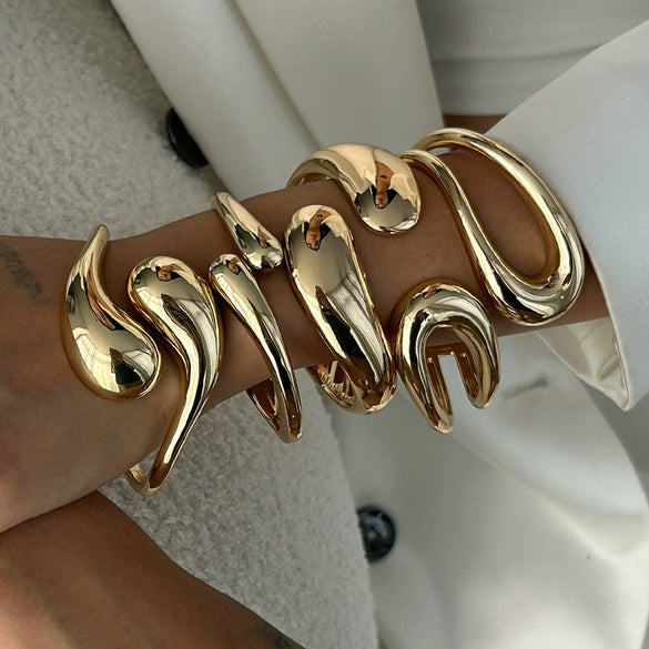 Stacked Wind Irregular Zinc Alloy Electroplated Bracelet