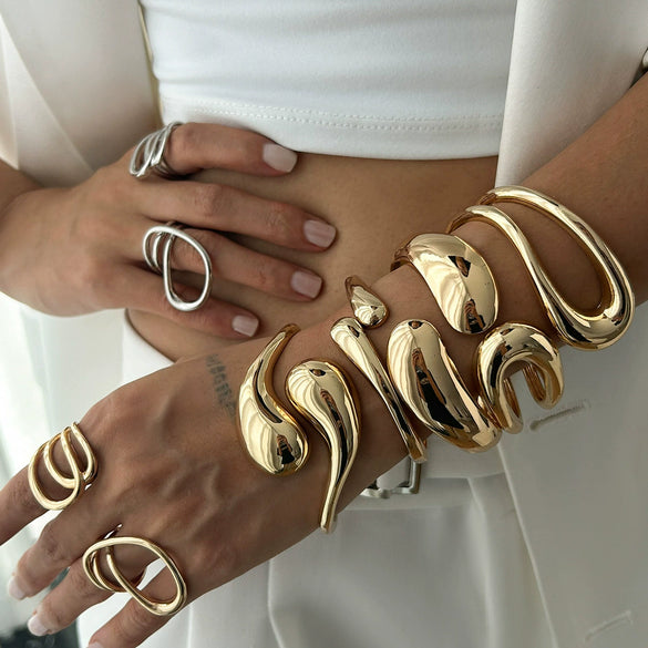 Stacked Wind Irregular Zinc Alloy Electroplated Bracelet