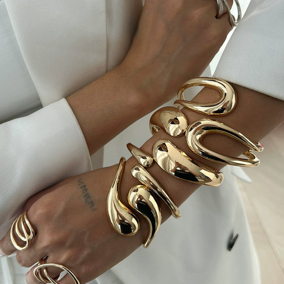 Stacked Wind Irregular Zinc Alloy Electroplated Bracelet