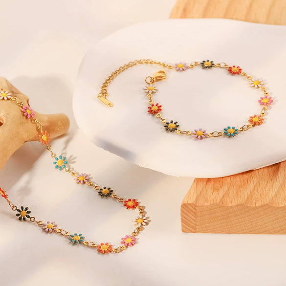Stainless Steel And Titanium Steel Daisy Chain Clavicle Chain Necklace With Geometric Pattern And Electroplating Treatment