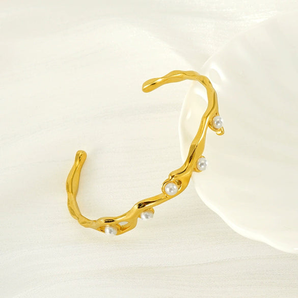 Stainless Steel And Titanium Steel Fashion Allmatch Electroplated Bracelet With Pearl High Design Sense Light Luxury Temperament
